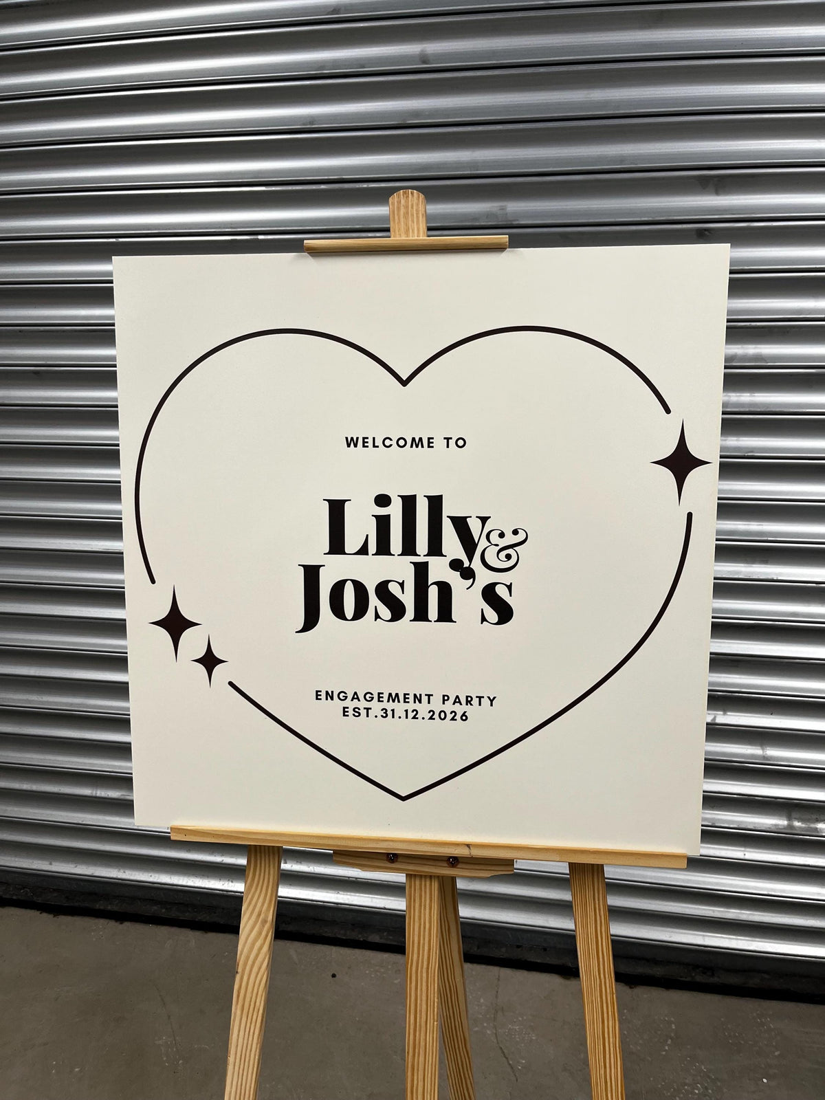 Personalised Engagement Party Welcome Sign – Custom Couple Names Board – Engagement Celebration Decor – Modern Heart Welcome Sign