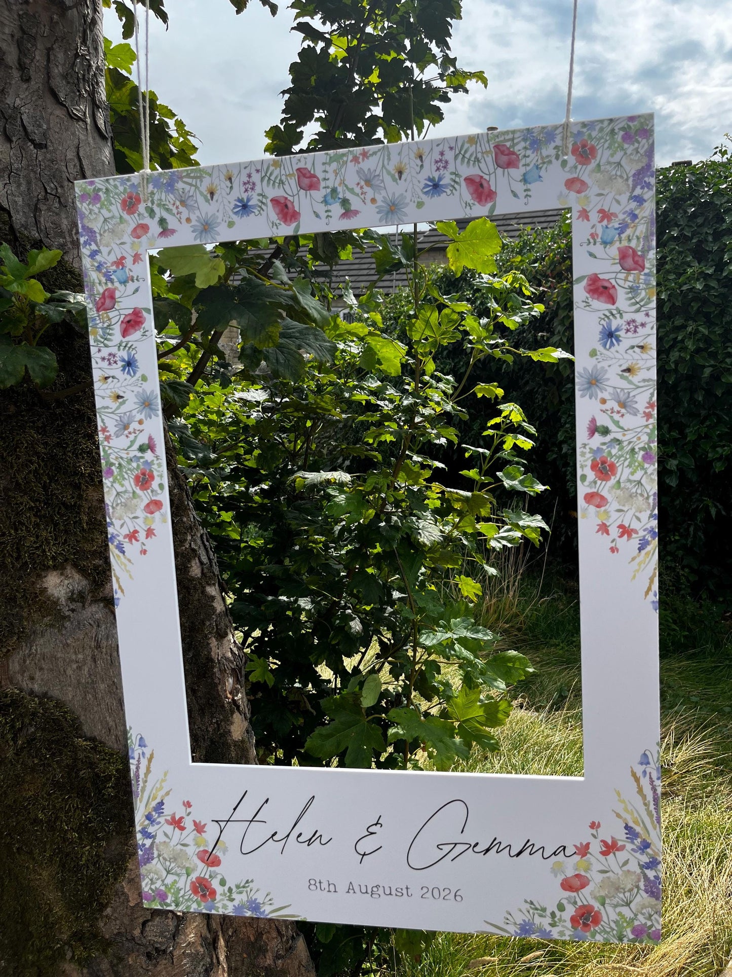 Personalised Printed Wedding Selfie Frame: Rustic Floral Photo Booth Prop - Customise Bride & Grooms Names + Date - Wedding Decor