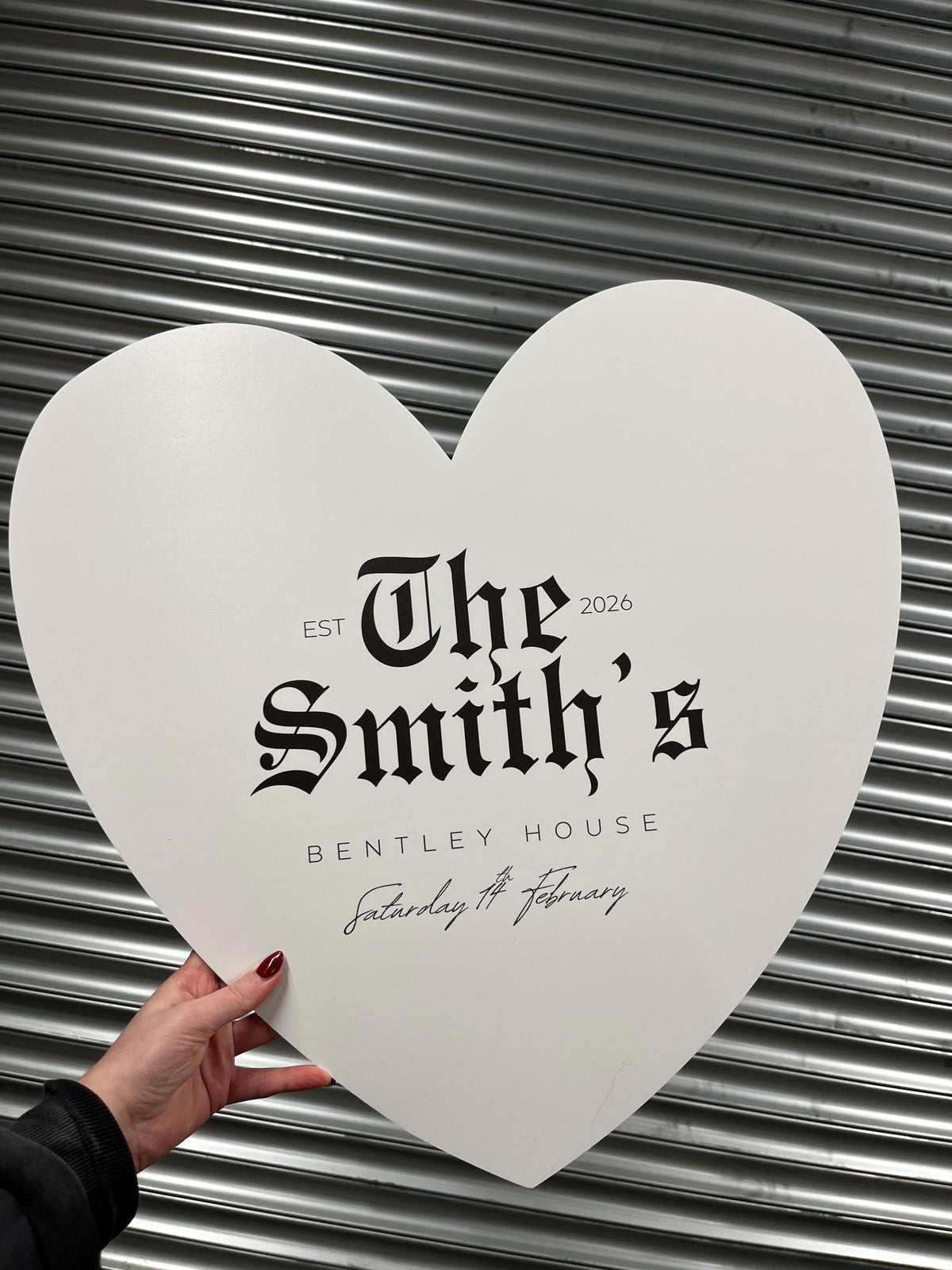 Personalised Wedding Welcome Sign – Modern Gothic Heart Board – Custom Couple Names Sign – Engagement or Wedding Decor