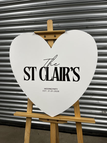 Personalised Wedding Welcome Sign – Modern Surname Heart Board – Minimalist Wedding Entrance Sign – Custom Couple Name Decor