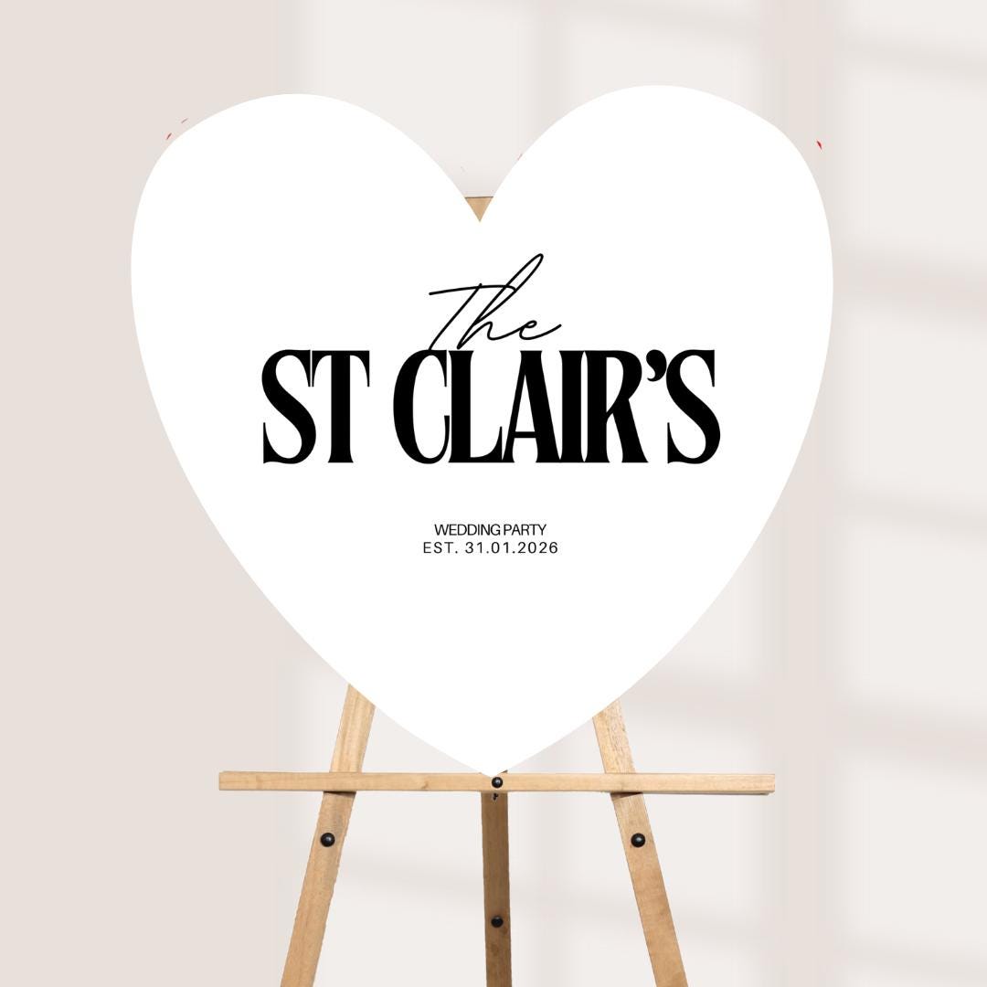 Personalised Wedding Welcome Sign – Modern Surname Heart Board – Minimalist Wedding Entrance Sign – Custom Couple Name D