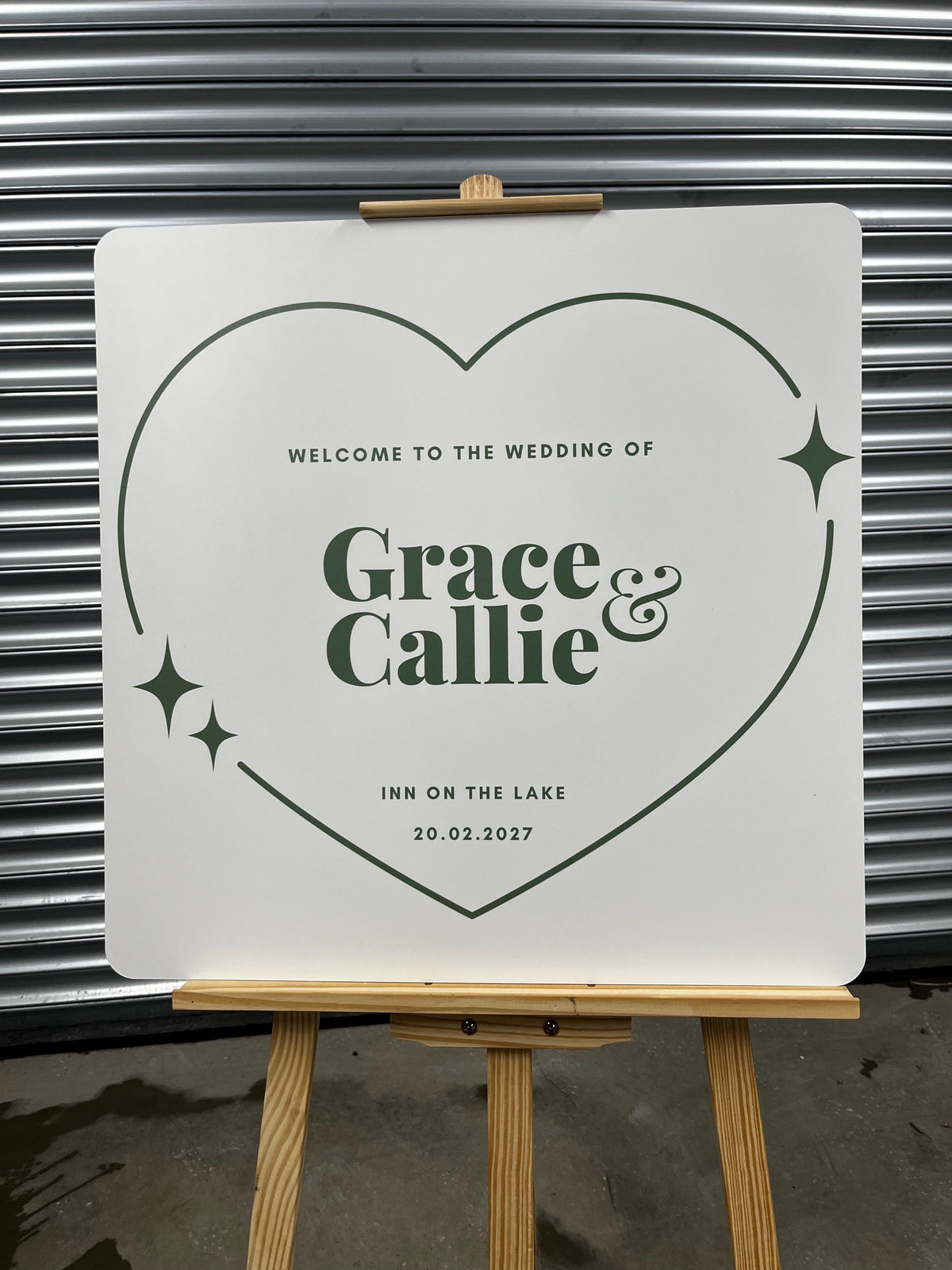 Personalised Engagement Party Welcome Sign – Custom Couple Names Board – Engagement Celebration Decor – Modern Heart Welcome Sign