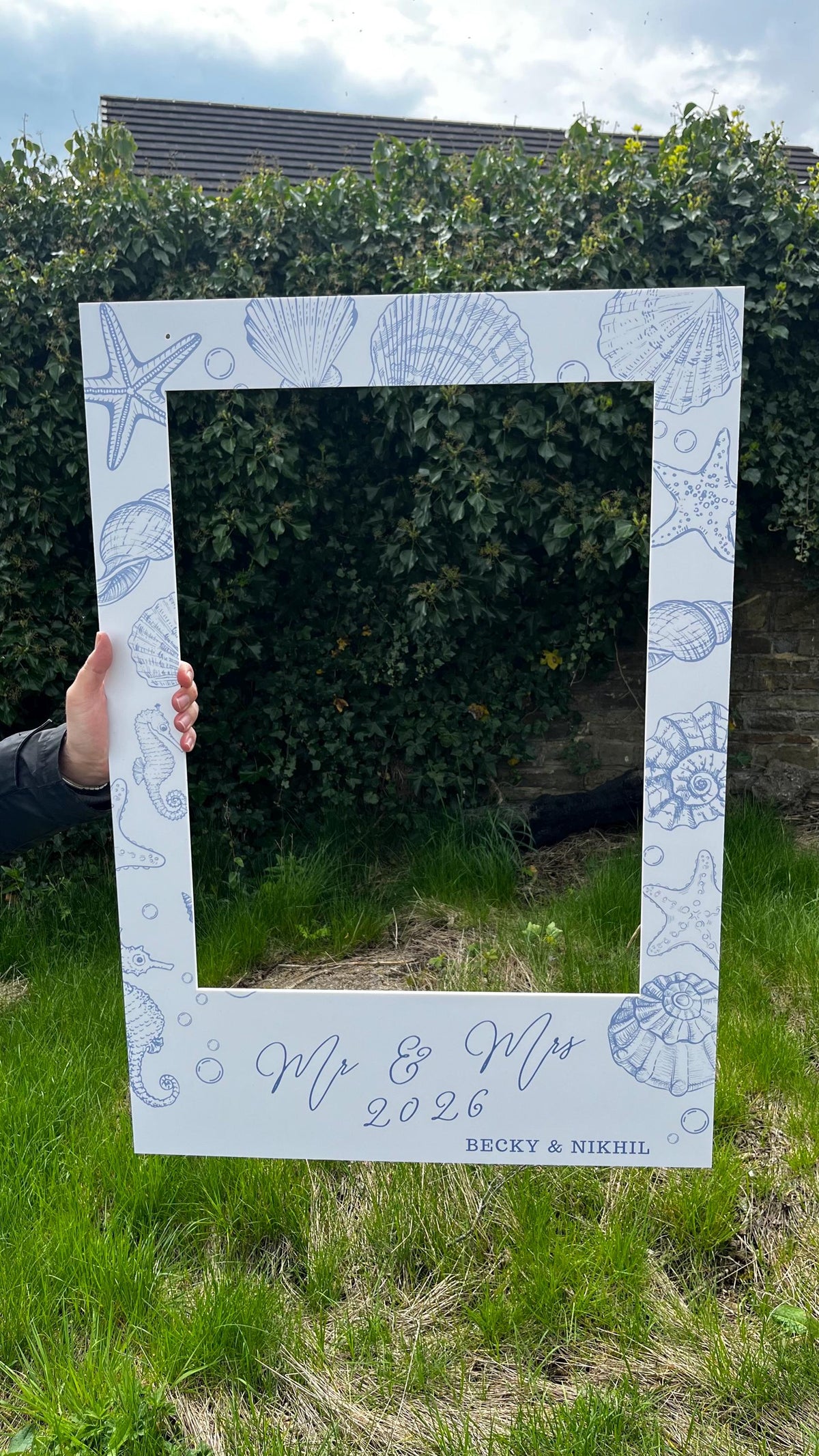 Personalised Beach Wedding Selfie Frame Sign, Coastal Elegance Wedding Photo Booth Frame, Seashell Wedding Decor, Custom Mr & Mrs Wedding