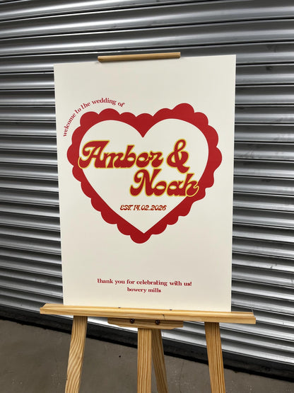 Personalised Wedding Welcome Sign – Retro Heart Engagement Party Board – Custom Couple Names Sign – Fun Modern Wedding Decor 2 Colours