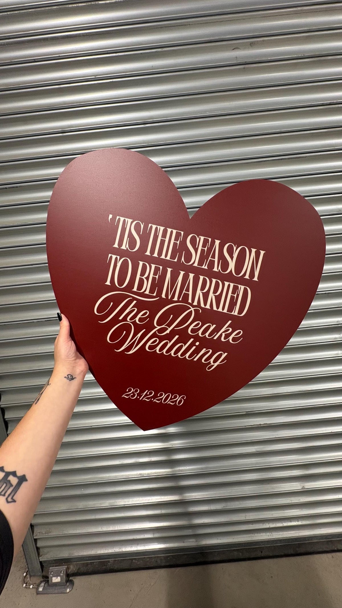 Christmas Wedding Heart Sign, Personalised Tis The Season To Be Married Board, Burgundy Green Cream Wedding Sign